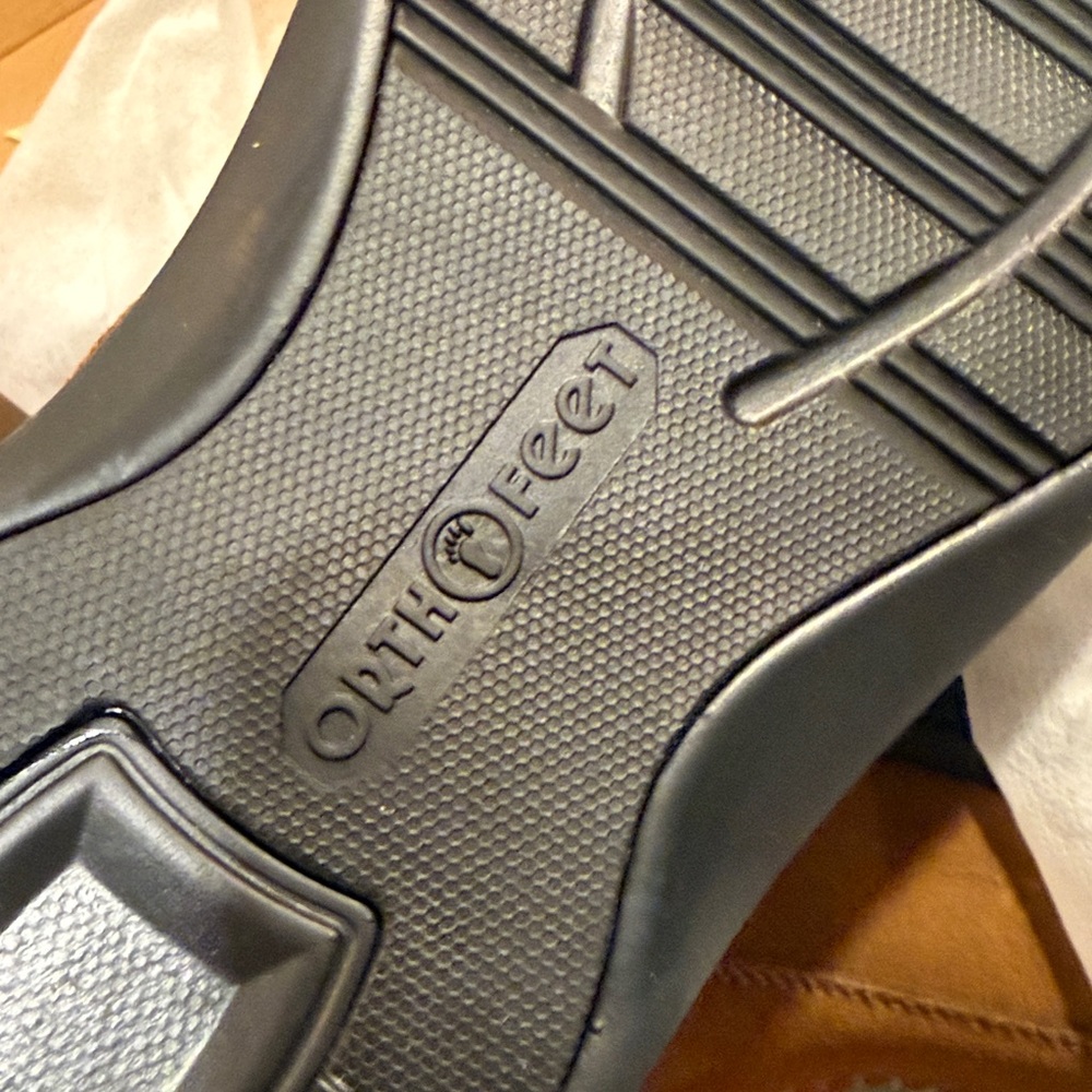 Orthofeet Men's Black Loafers with Ortho-Cushion System - Picture 7 of 8